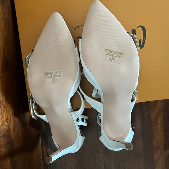 Chase and Chloe Women's Grommet Buckle Stiletto Pump White Size 8 - Picture 6 of 10